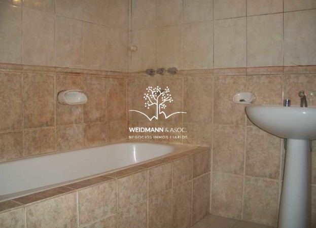CASA EN ALQUILER, SANTO TOME RESIDENCIAL