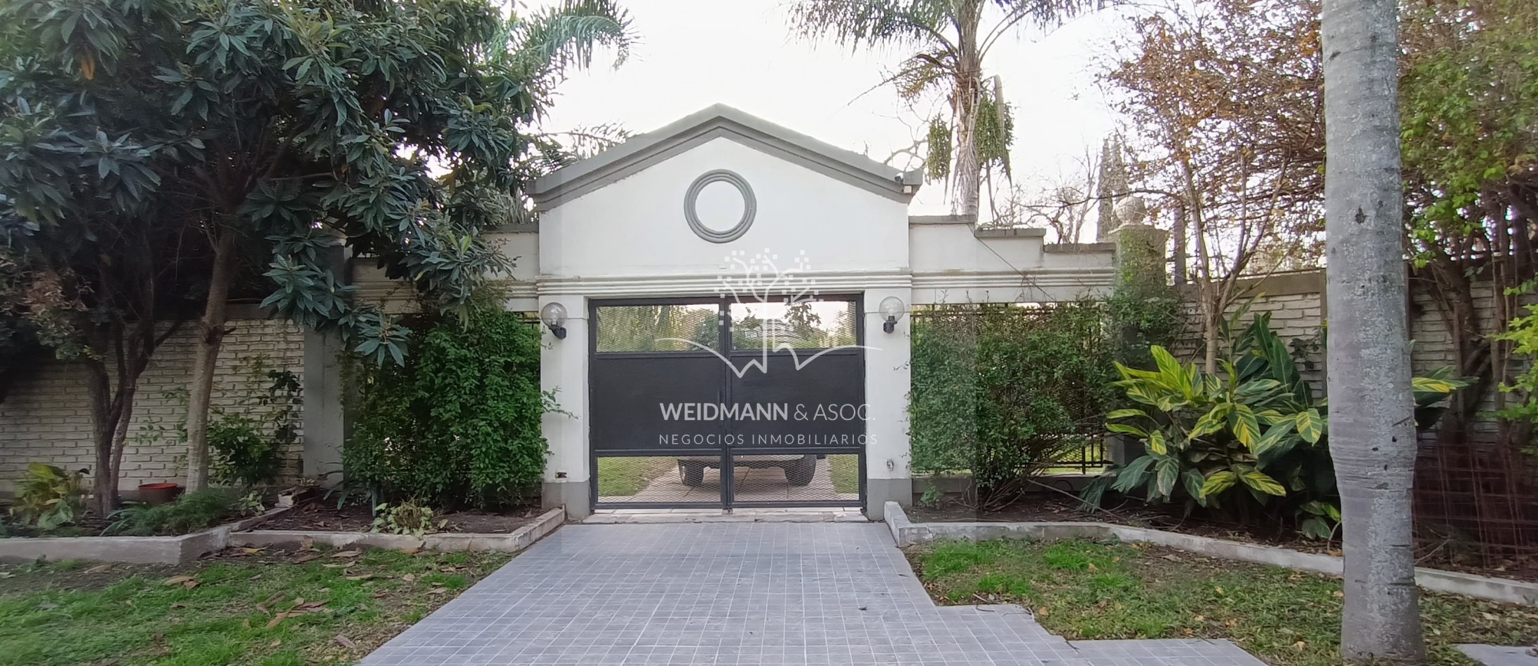 Casa importante, excelente opcion con posibilidad de financiacion.