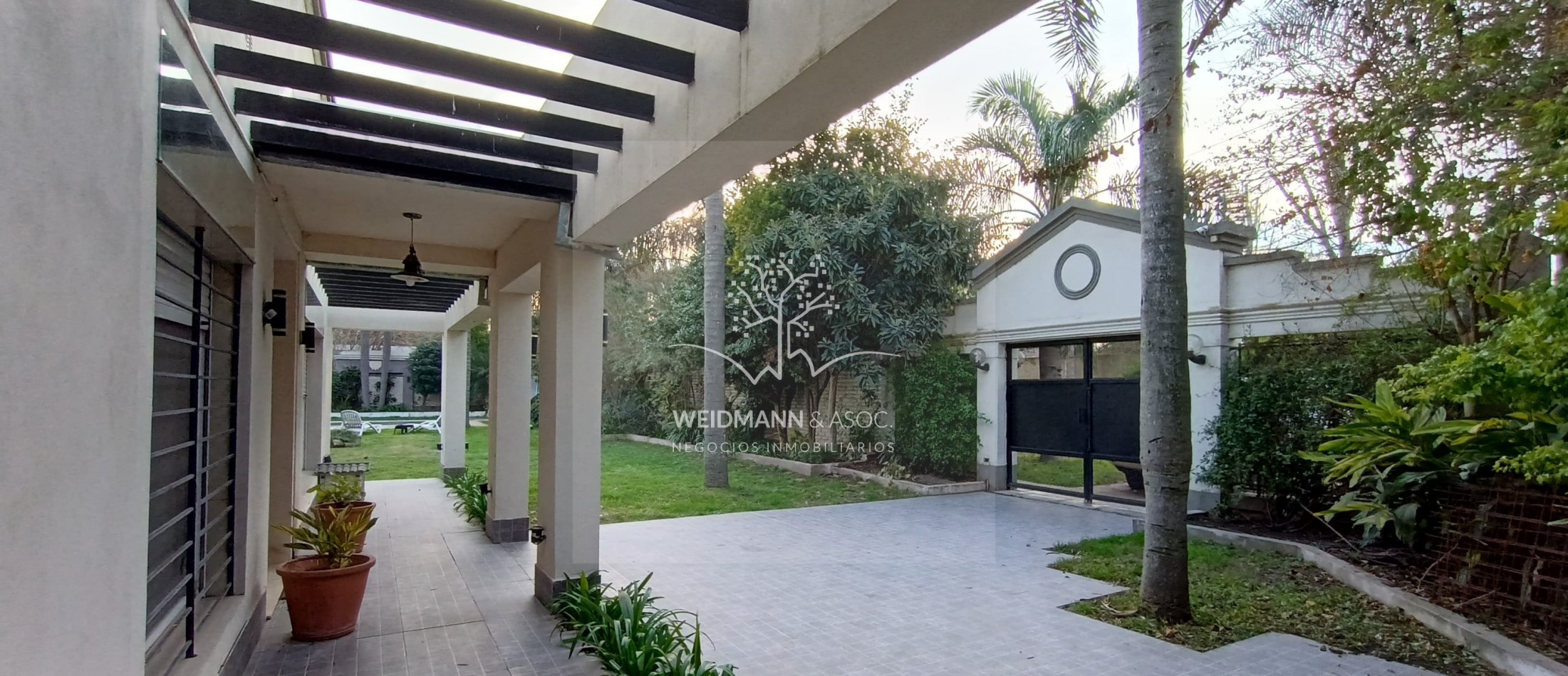 Casa importante, excelente opcion con posibilidad de financiacion.