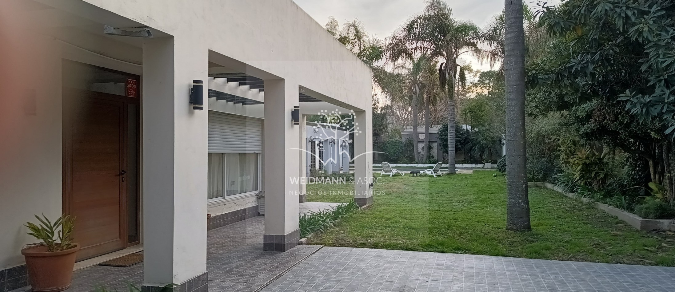 Casa importante, excelente opcion con posibilidad de financiacion.