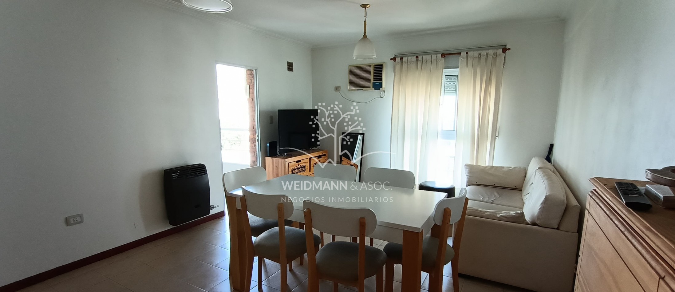 Departamento de 2 dormitorios al frente en venta, Santa Fe