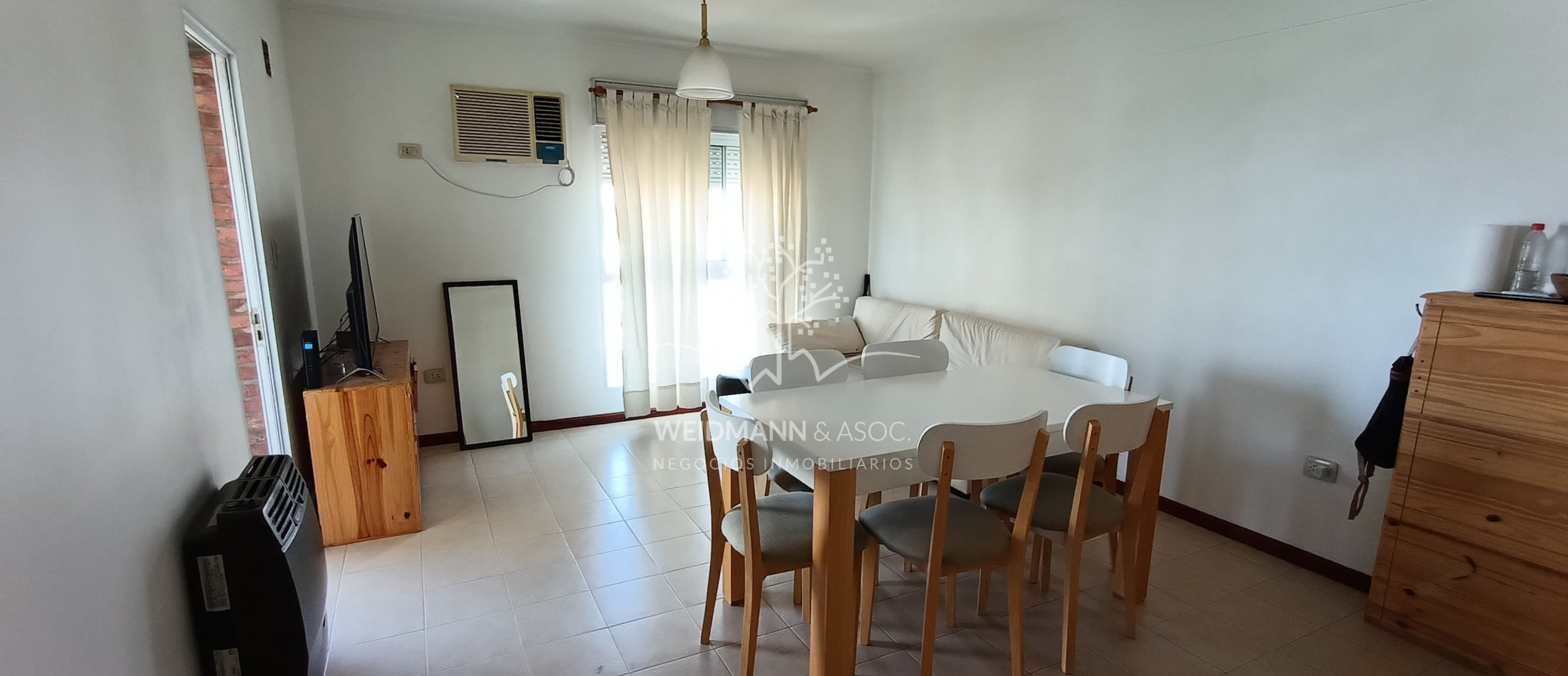 Departamento de 2 dormitorios al frente en venta, Santa Fe