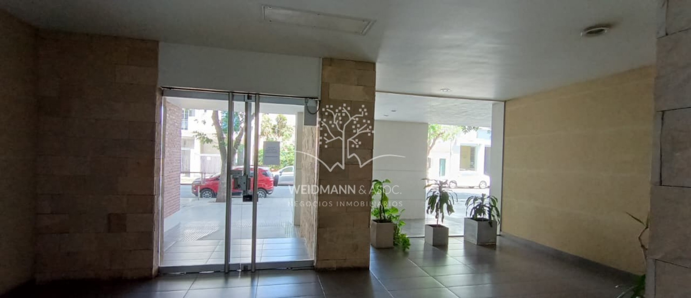 Departamento de 2 dormitorios al frente en venta, Santa Fe