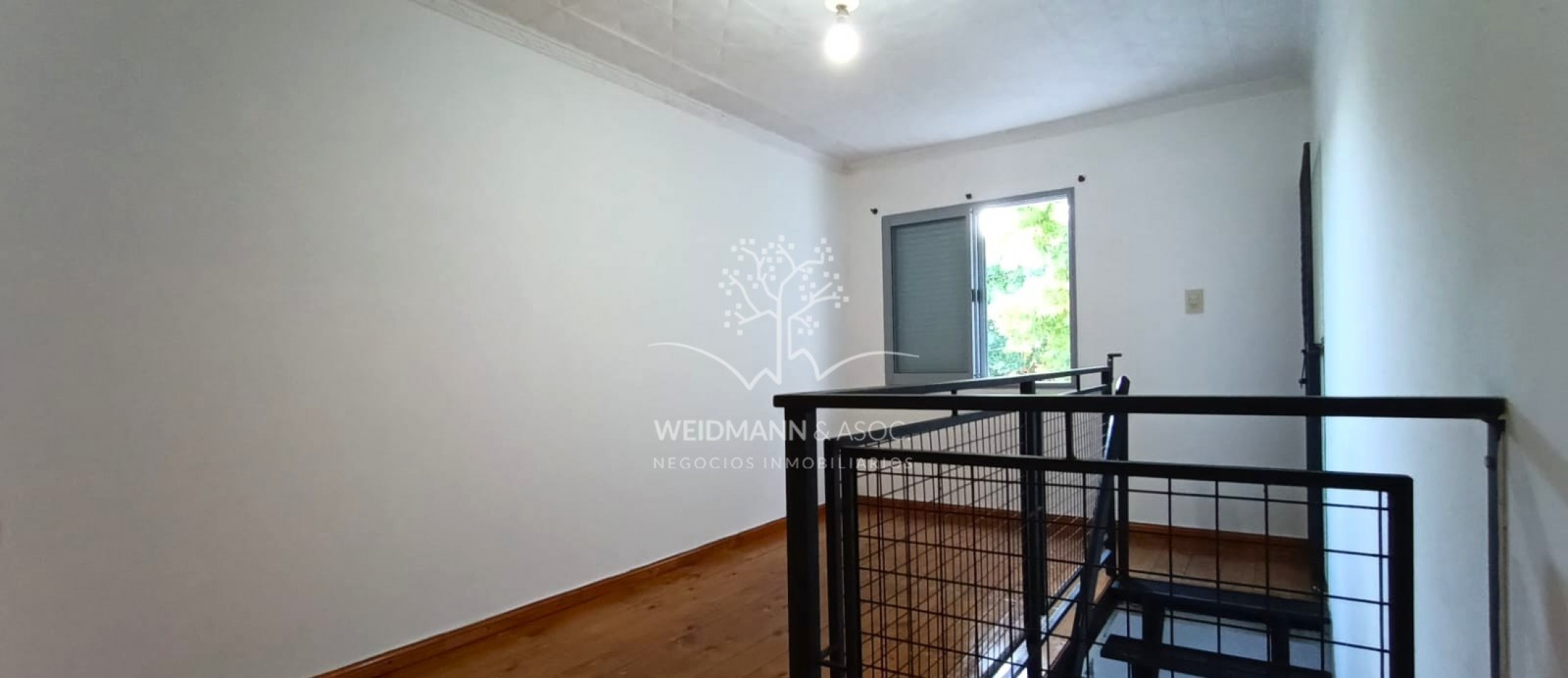 Casa de 2 dormitorios con amplio sector adicional en alquiler, Santa Fe