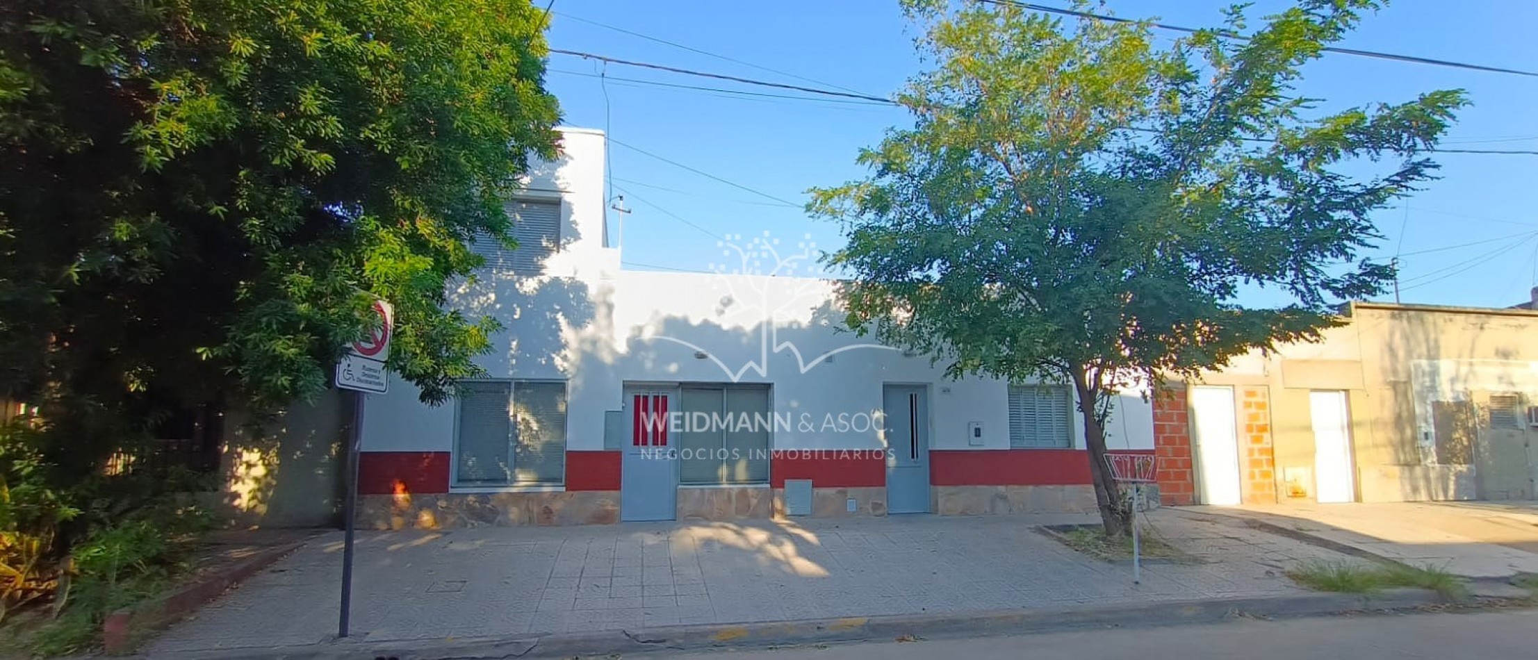 Casa de 2 dormitorios con amplio sector adicional en alquiler, Santa Fe