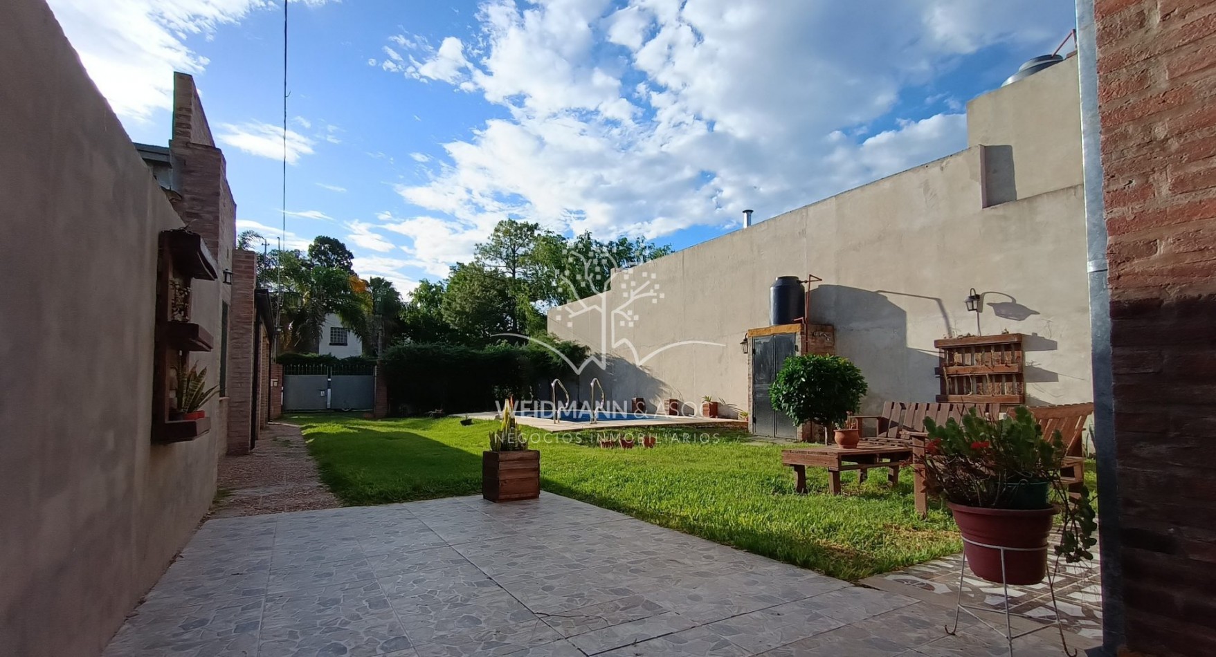 Casaquinta de 2 dormitorios con piscina en venta, Altos del Sauce, Sauce Viejo