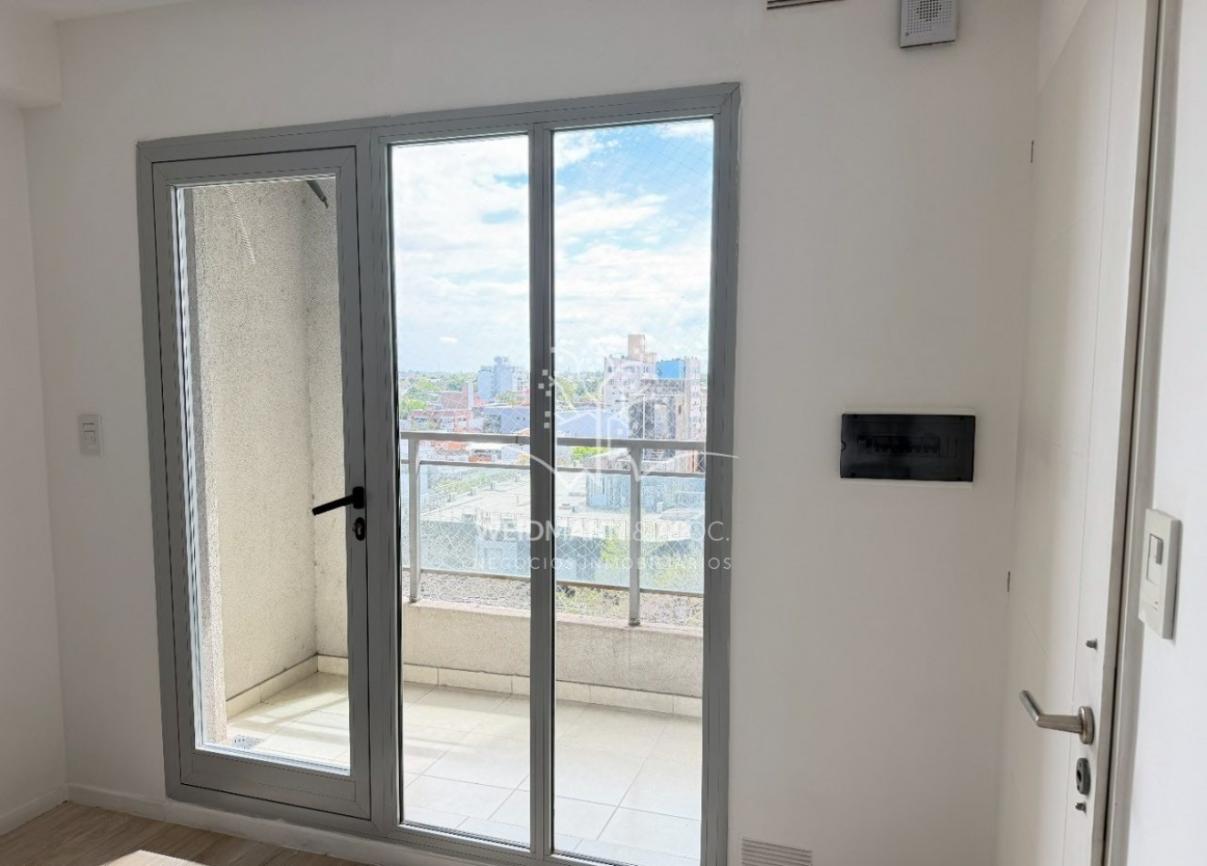Departamento 1 dorm. en alquiler con cochera, Torre Roma, Santa Fe