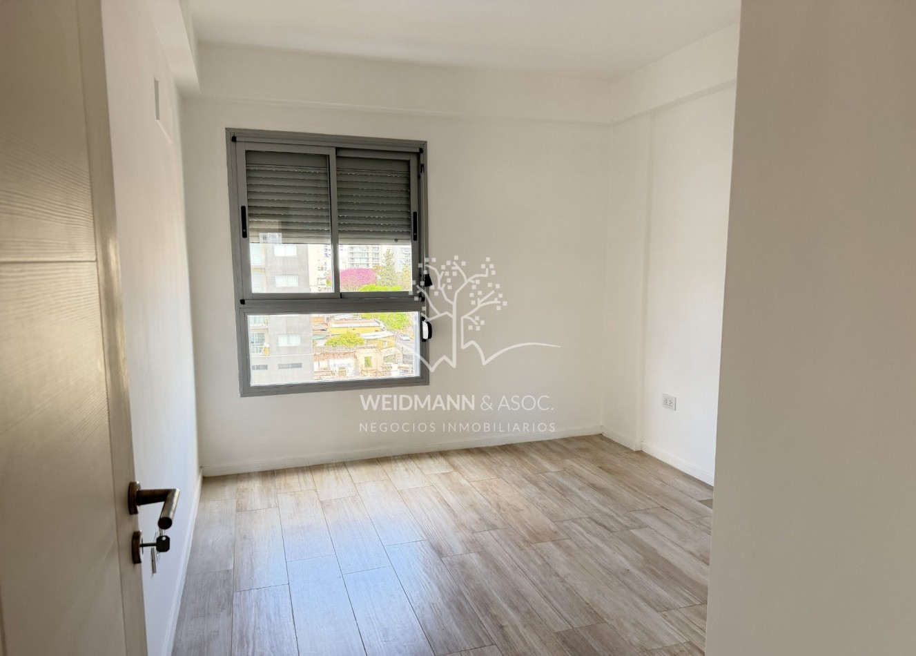 Departamento 1 dorm. en alquiler con cochera, Torre Roma, Santa Fe