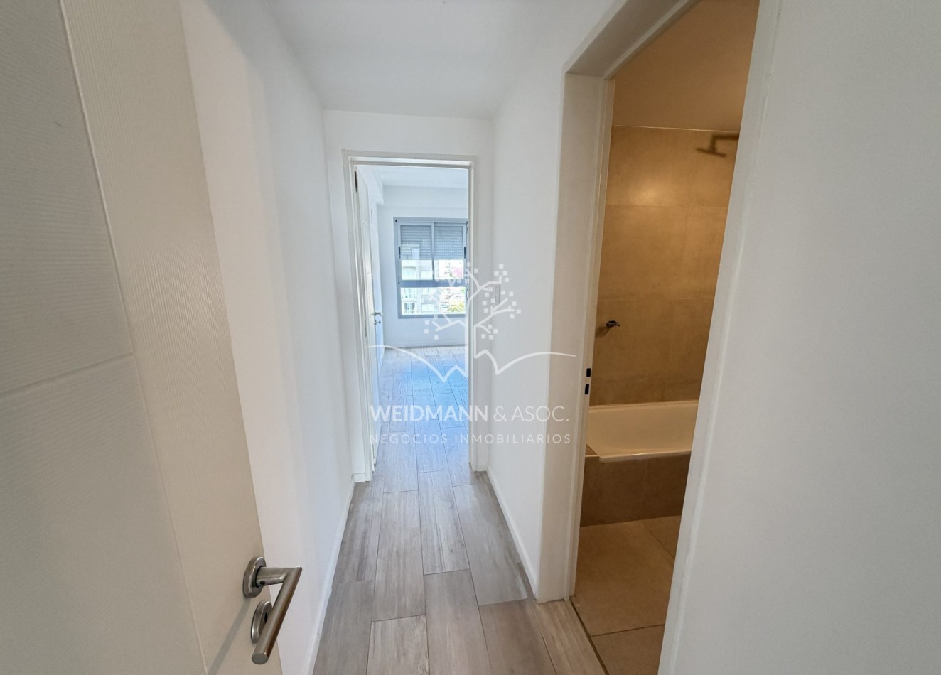 Departamento 1 dorm. en alquiler con cochera, Torre Roma, Santa Fe