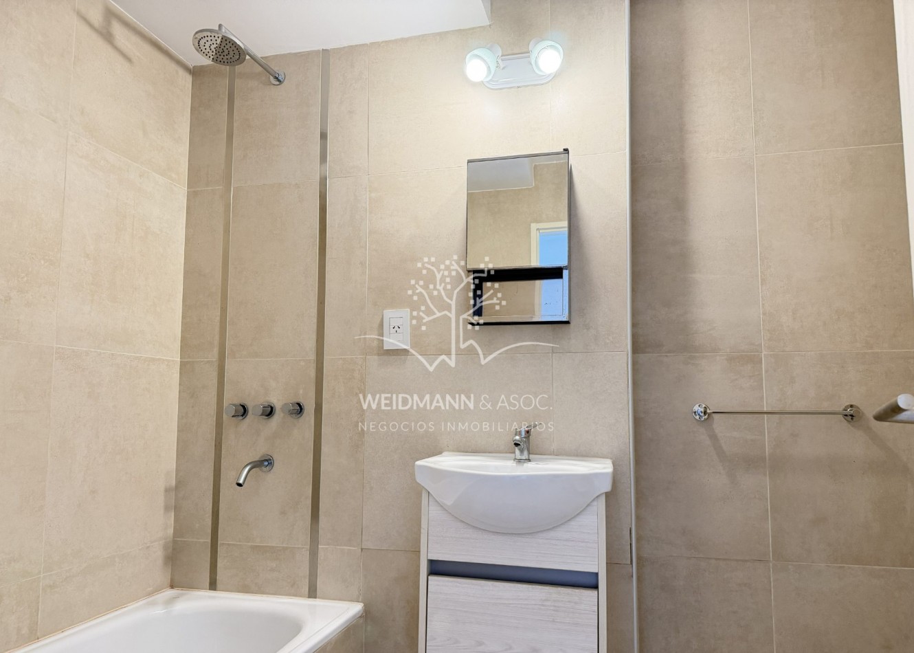 Departamento 1 dorm. en alquiler con cochera, Torre Roma, Santa Fe