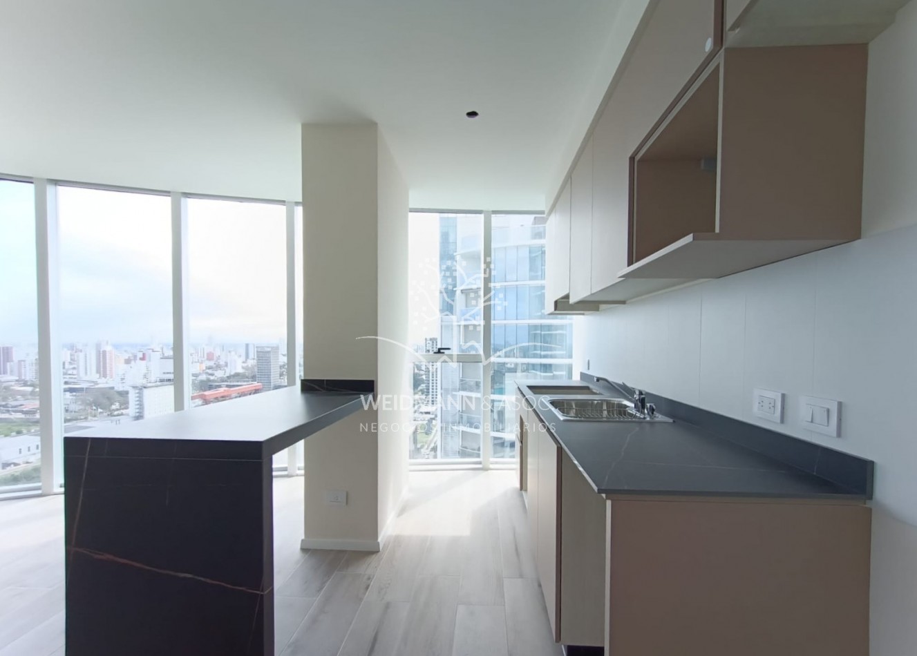 Departamento de 1 dormitorio con cochera en venta, Amarras Center, Santa Fe
