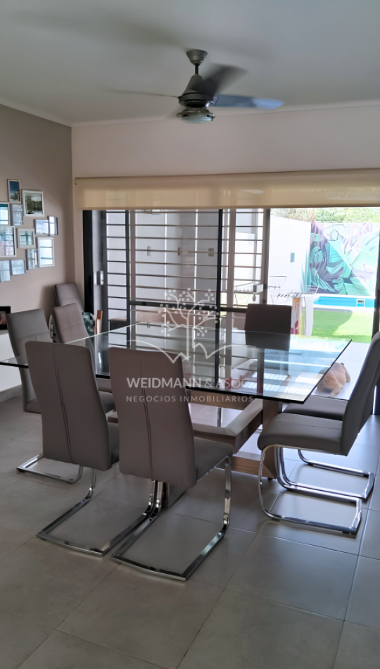 Casa de 2 dormitorios con piscina, APTA CREDITO, Recreo