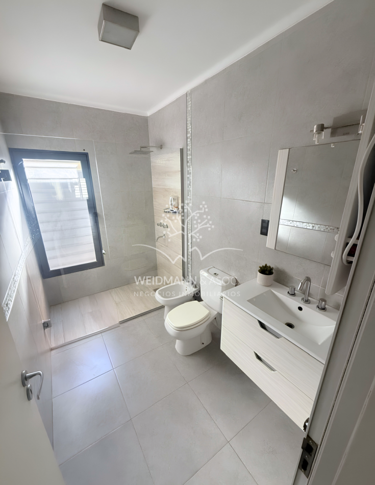Casa de 2 dormitorios con piscina, APTA CREDITO, Recreo