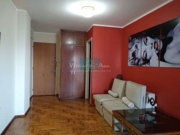 DEPARTAMENTO EN VENTA AL FRENTE CON COCHERA