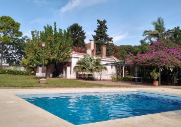 Gran predio con casa y quincho, salida a 3 calles, Santo Tome