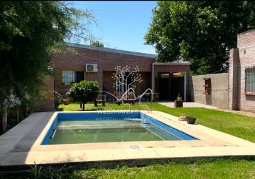 Casaquinta de 2 dormitorios con piscina en venta, Altos del Sauce, Sauce Viejo
